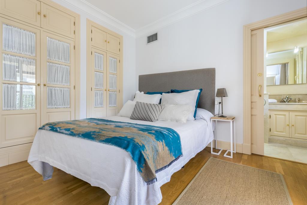 Genteel Home Vinuesa Seville Exterior photo