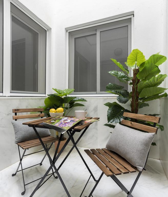 Genteel Home Vinuesa Seville Exterior photo